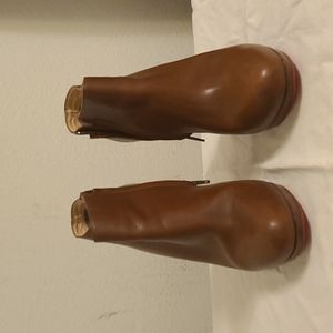 Christian Louboutin size 39.5 Tan ankle boots